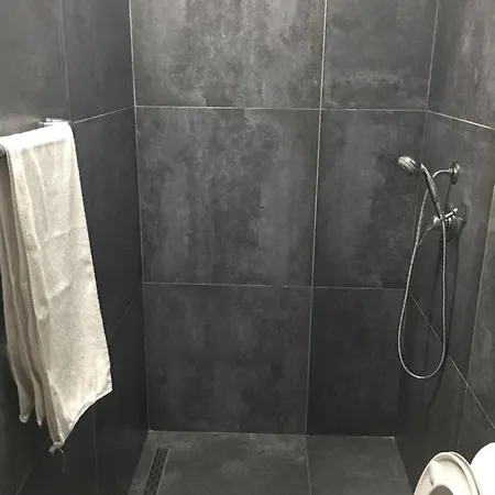 Julton Events מלון Domje