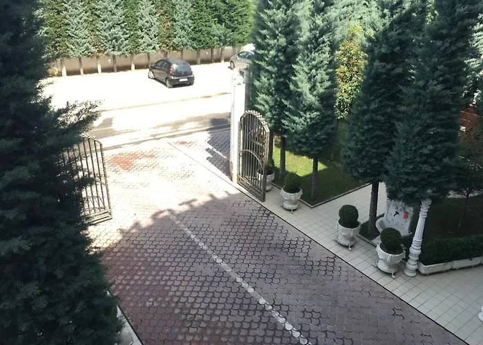 Julton Events Hotel Domje