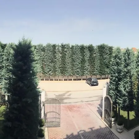 Julton Events Szálloda Domje